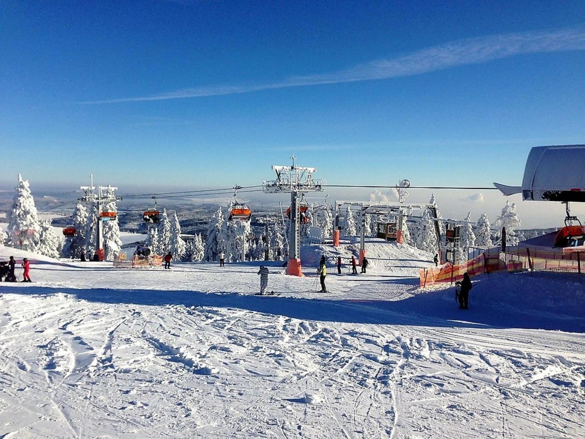 Snug Apartment In Jachymov Near Ski Area ภายนอก รูปภาพ