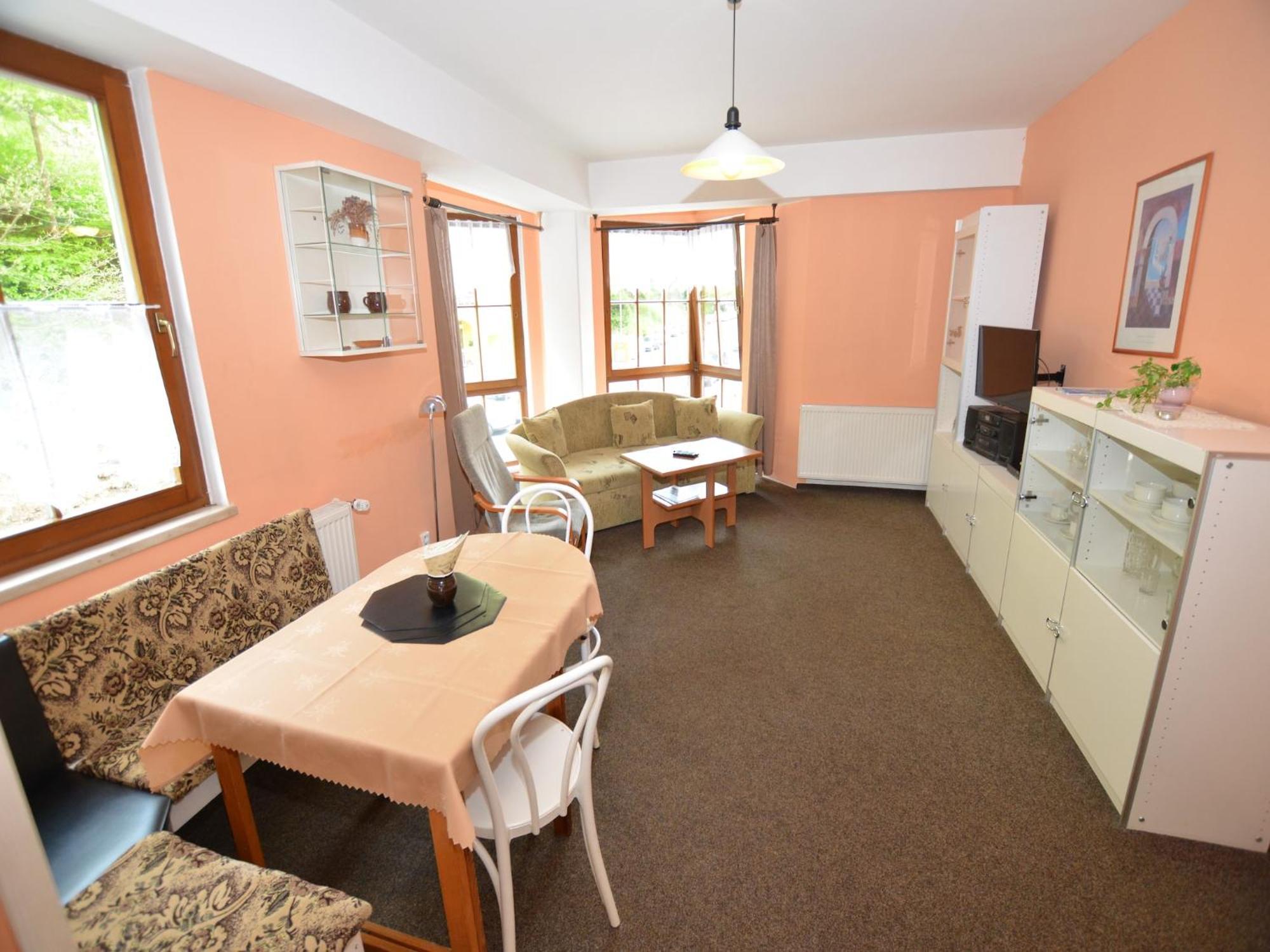 Snug Apartment In Jachymov Near Ski Area ภายนอก รูปภาพ